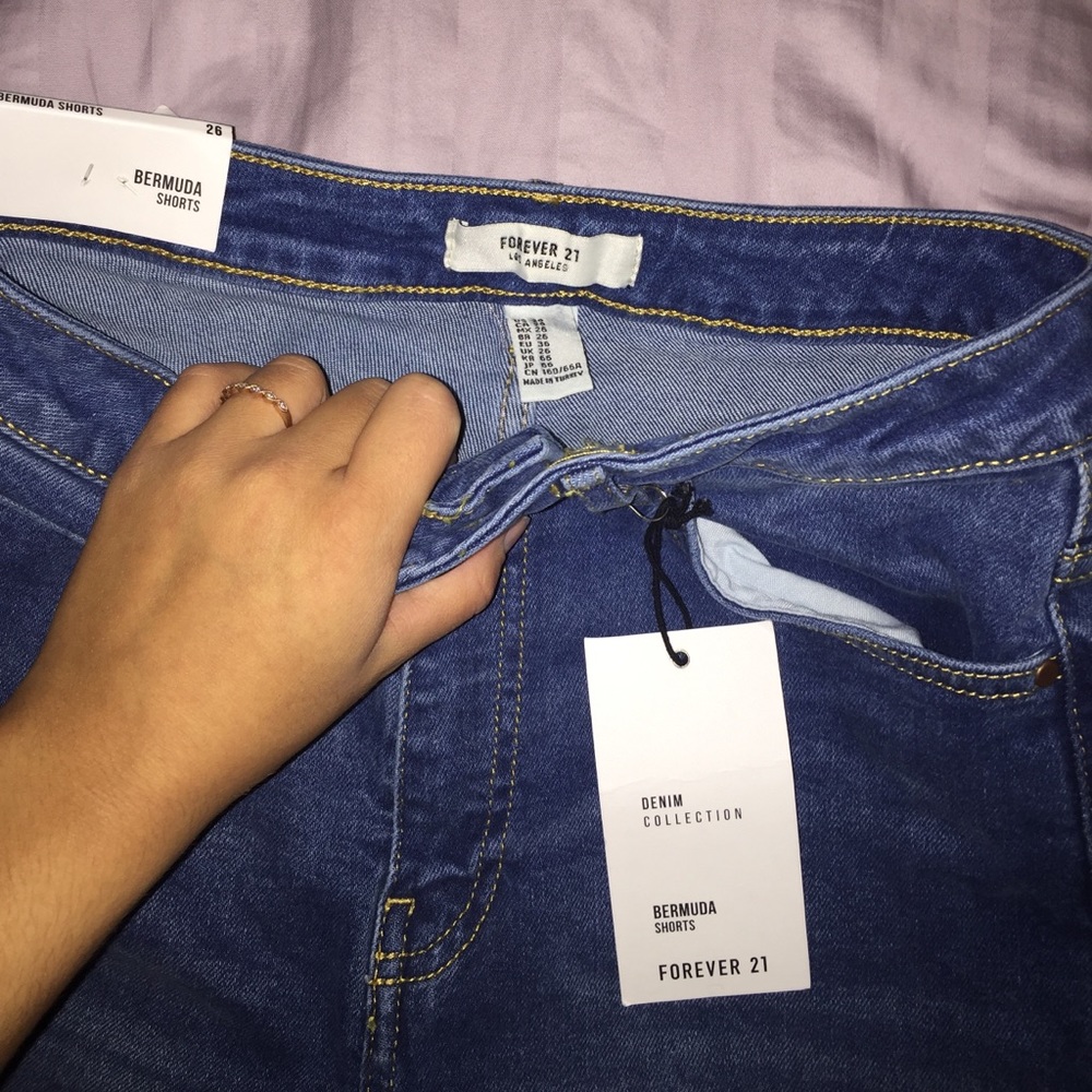 Hight Rise Bermuda Shorts - Picture 6 of 8